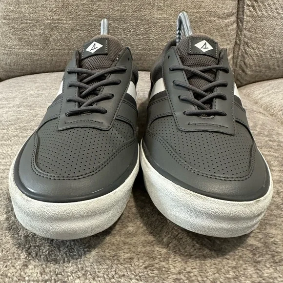 Men’s SPERRY Halyard Retro Lace Up Gray Sneakers Size 10.